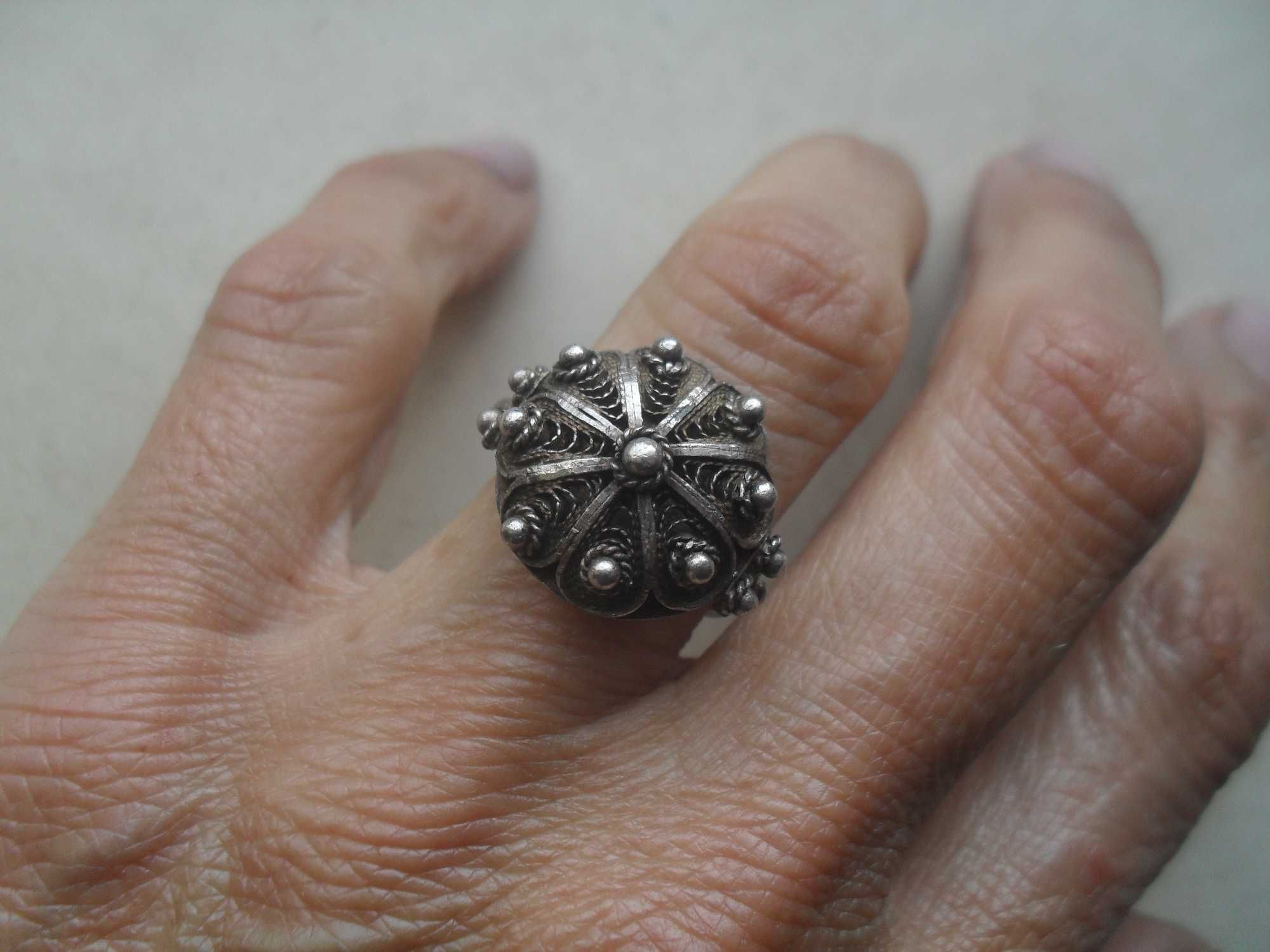 Imago Artis-stary srebrny pierścionek-kopułka z kuleczkami- cena ost