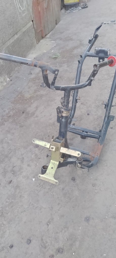 Продам раму, вилка, руль на скутер grand prix.