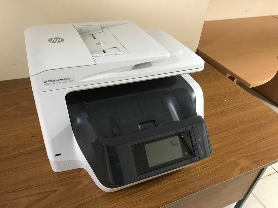 БФП кольорового друку HP OfficeJet Pro 8730 з Wi-Fi та БФП  Epson L550