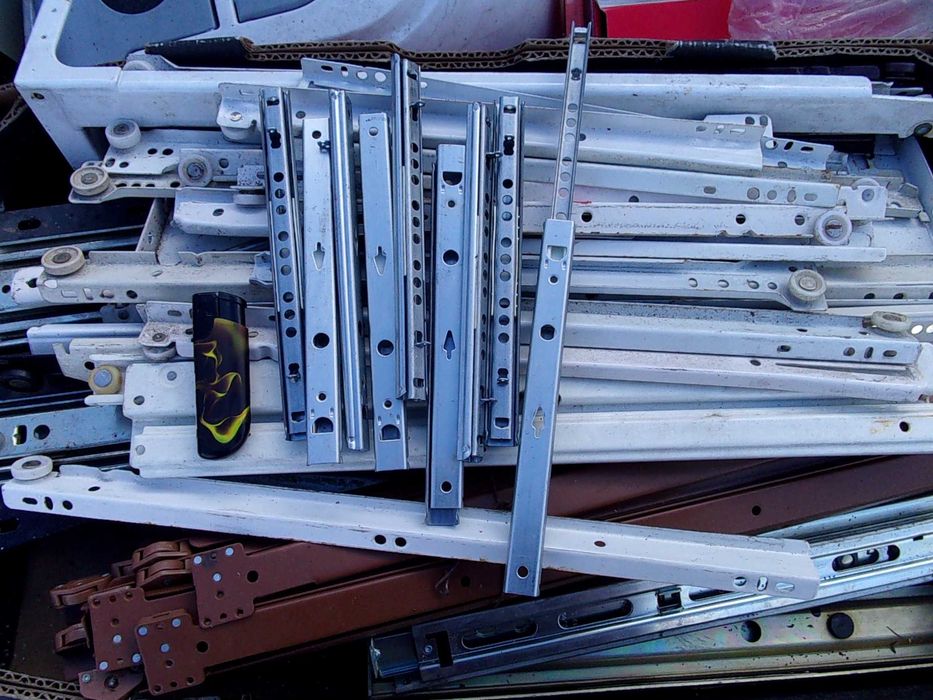 Prowadnice do szuflad