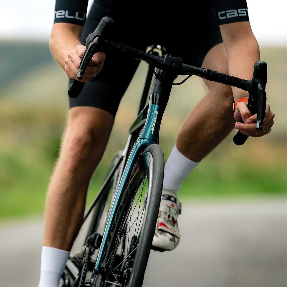 Nowy rower szosowy FELT AR ADVANCED Carbon Disc Ultegra Di2 2x12 2024