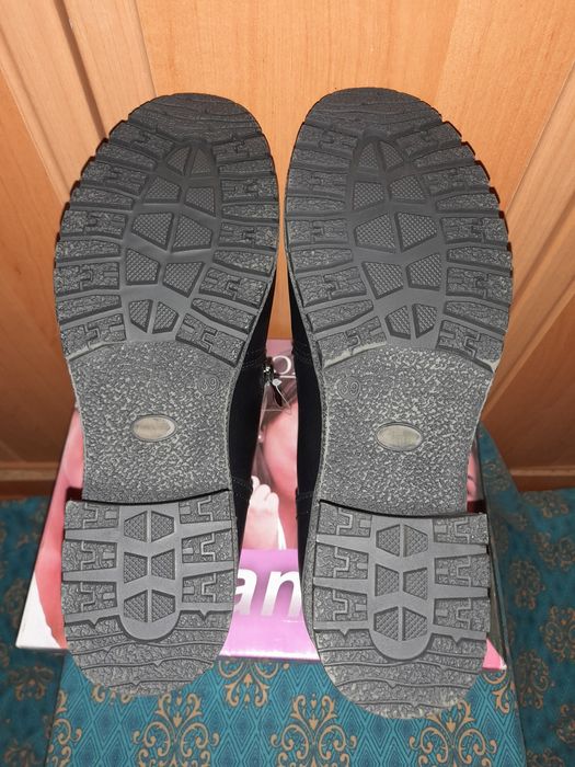 Ботинки зимові жіночі