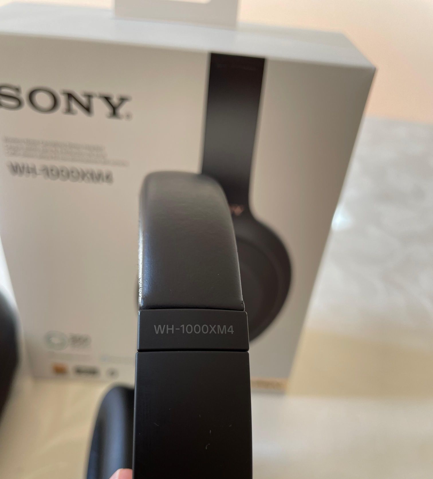 Sony WH-1000XM4 Noise Cancelling
