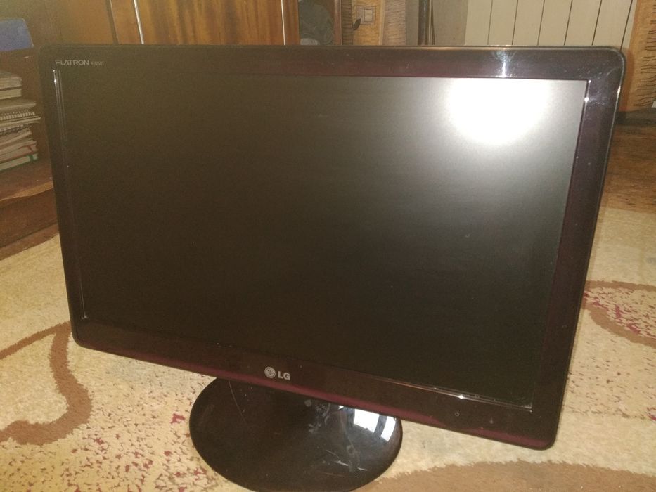 Пропоную монітор LG E2250T