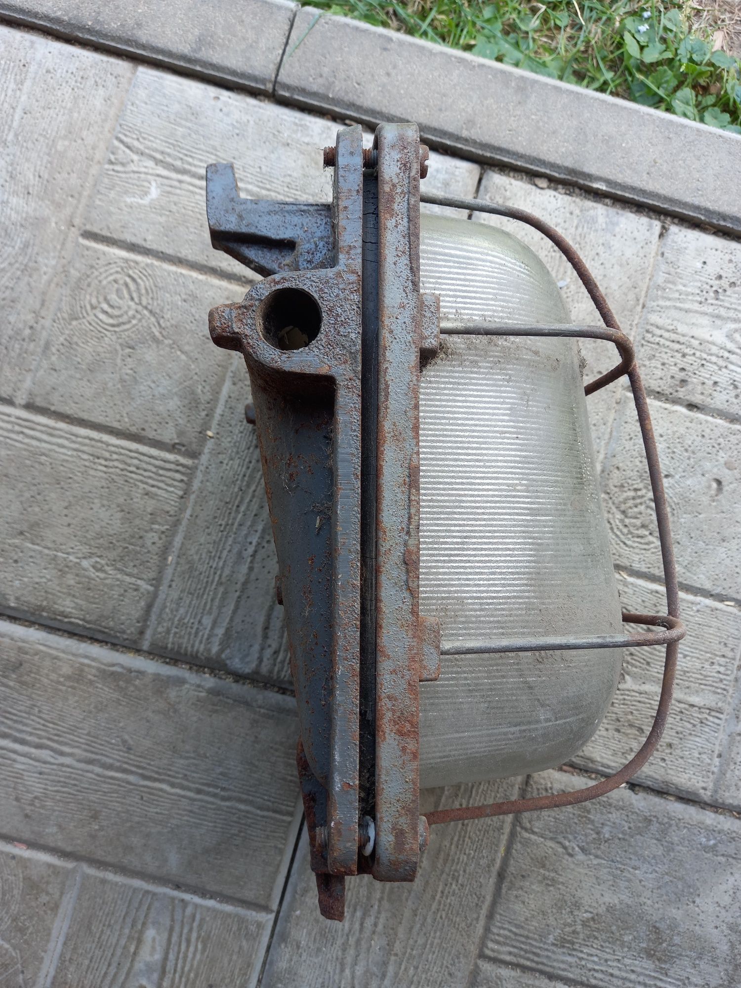 Stara lampa wisząca