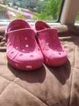 Crocs  6- C -7  .