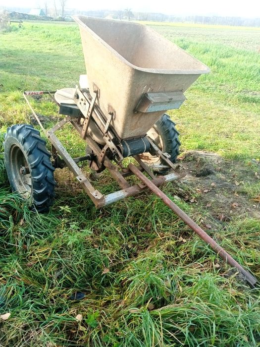 Rozsiewacz nawozów Kos