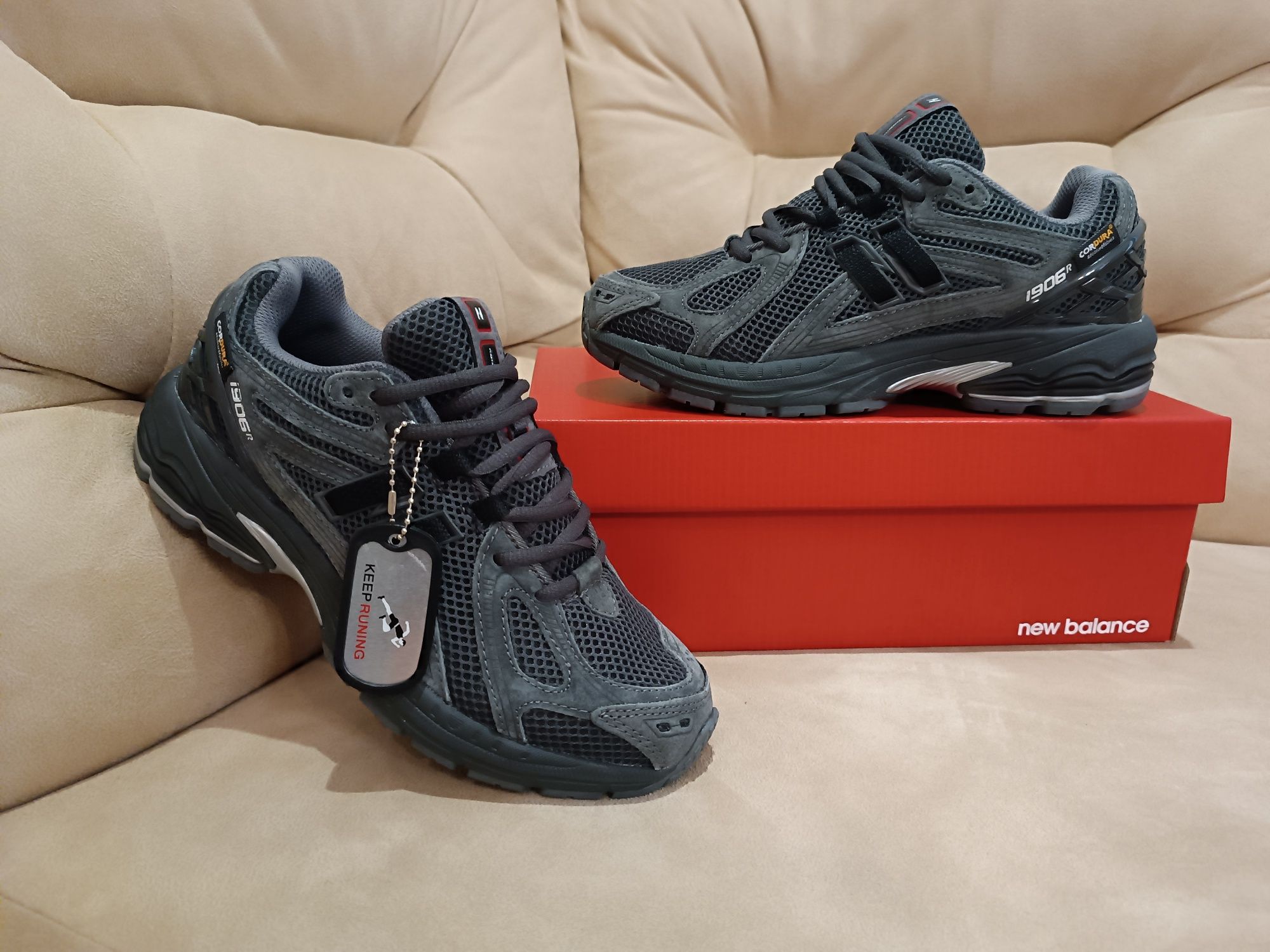 Чоловічі кросівки new balance 1906 R (36-45 розмір) 2 кольори