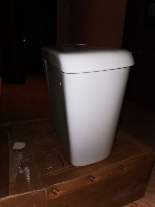 Caixa de Água para Retrete Nova