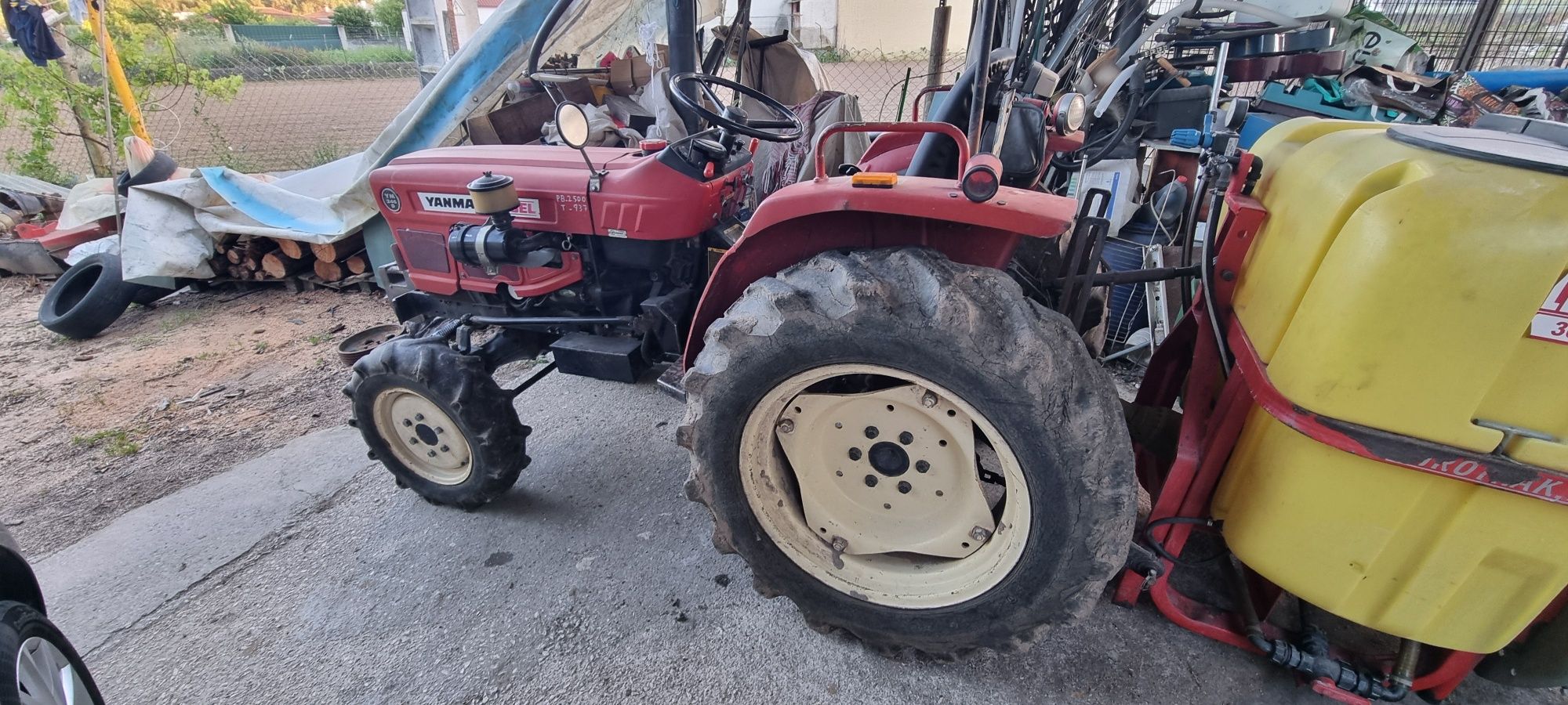 Trator yanmar ym 246d