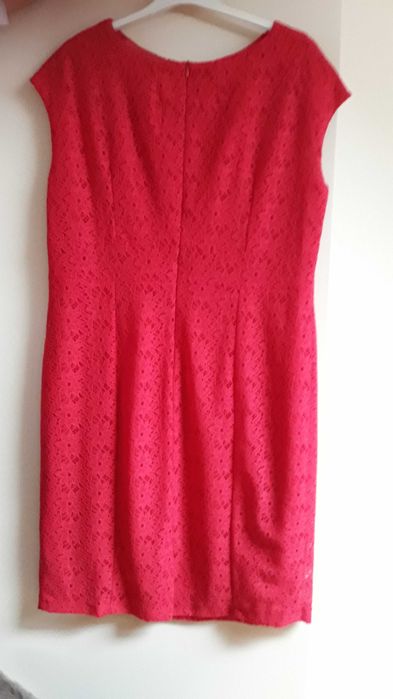 Sukienka czerwona z koronki r. 46