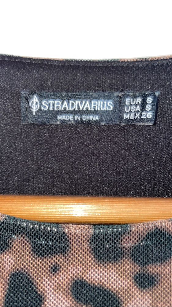 Vestido Tigresa de Tule - Stradivarius