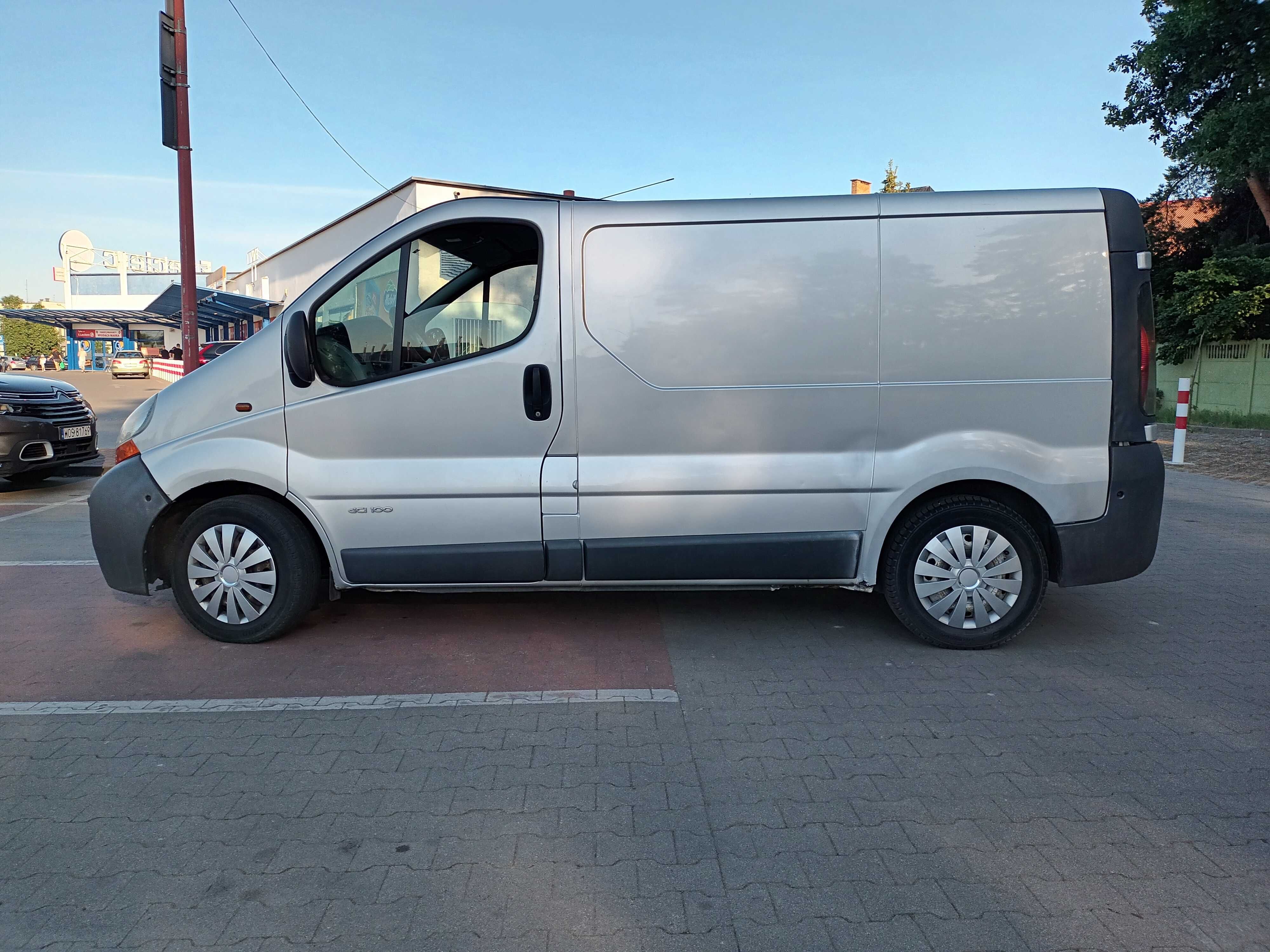 Trafic 1.9 dci 101 km 2003r. Uszkodzony silnik