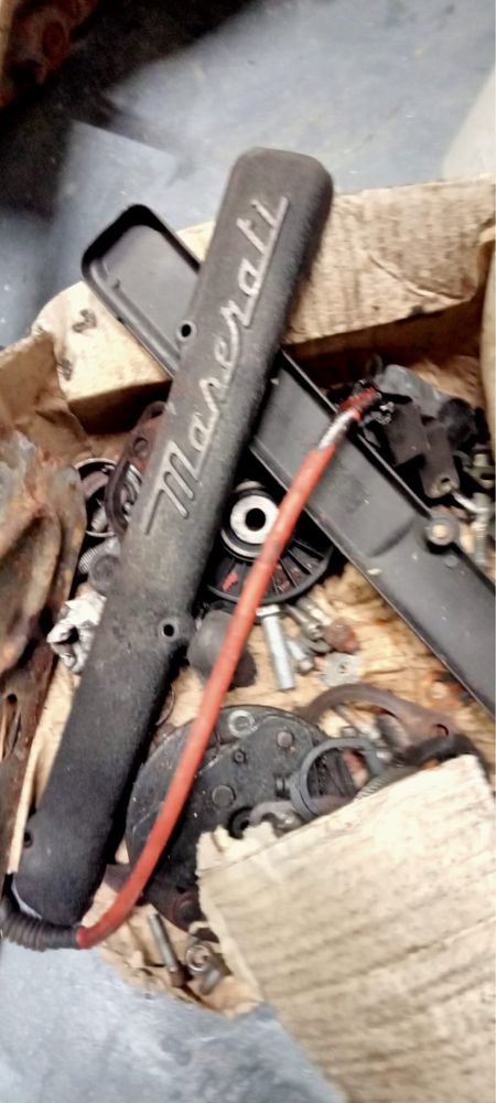Pokrywa zaworow - Czesc od silnika m139 4.2 v8 duoselect f1 maserati