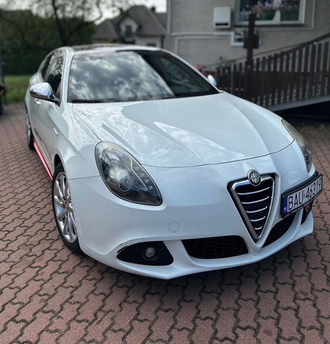 Alfa Romeo Giulietta Alfa Romeo Giulietta 2012