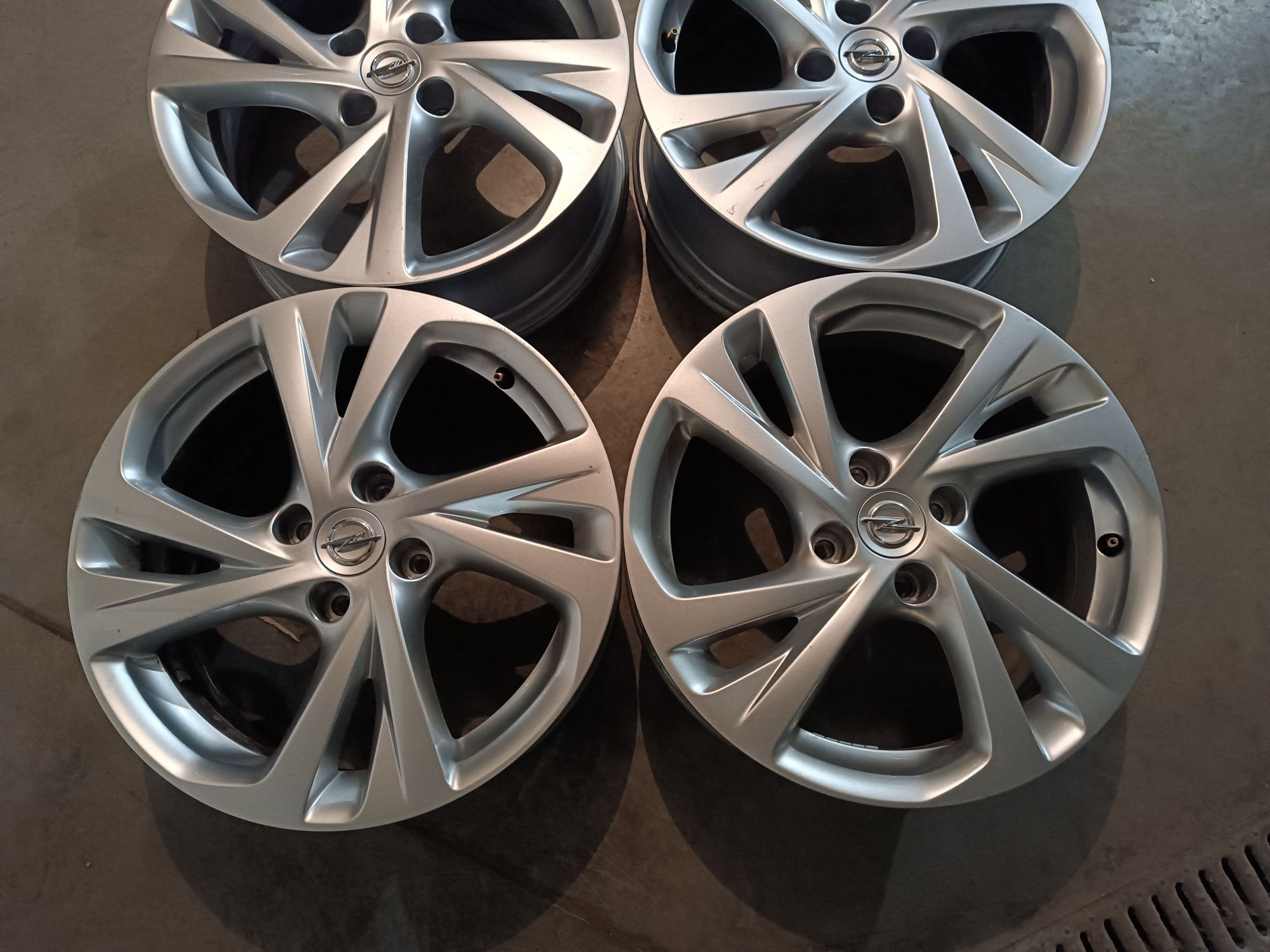 17" Alufelgi Opel Corsa F Mokka 4x108  Peugeot 208