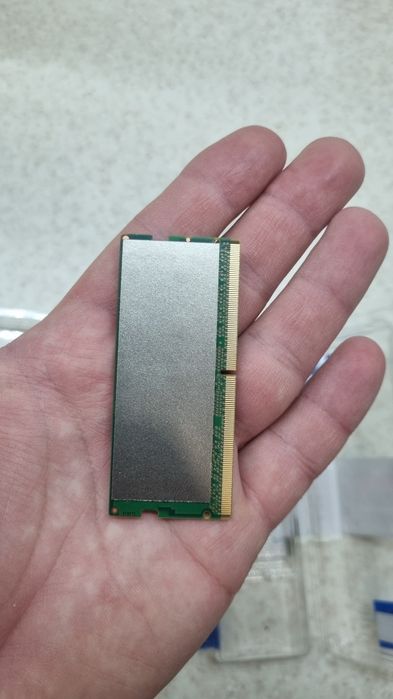 Оперативна пам'ять SoDIMM DDR5 8GB 5600 MHz Micron (CT8G56C46S5)