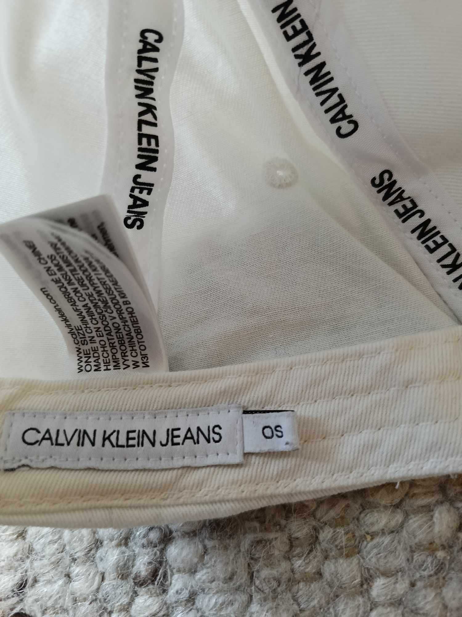 Czapeczka z daszkiem Calvin Klein Jeans