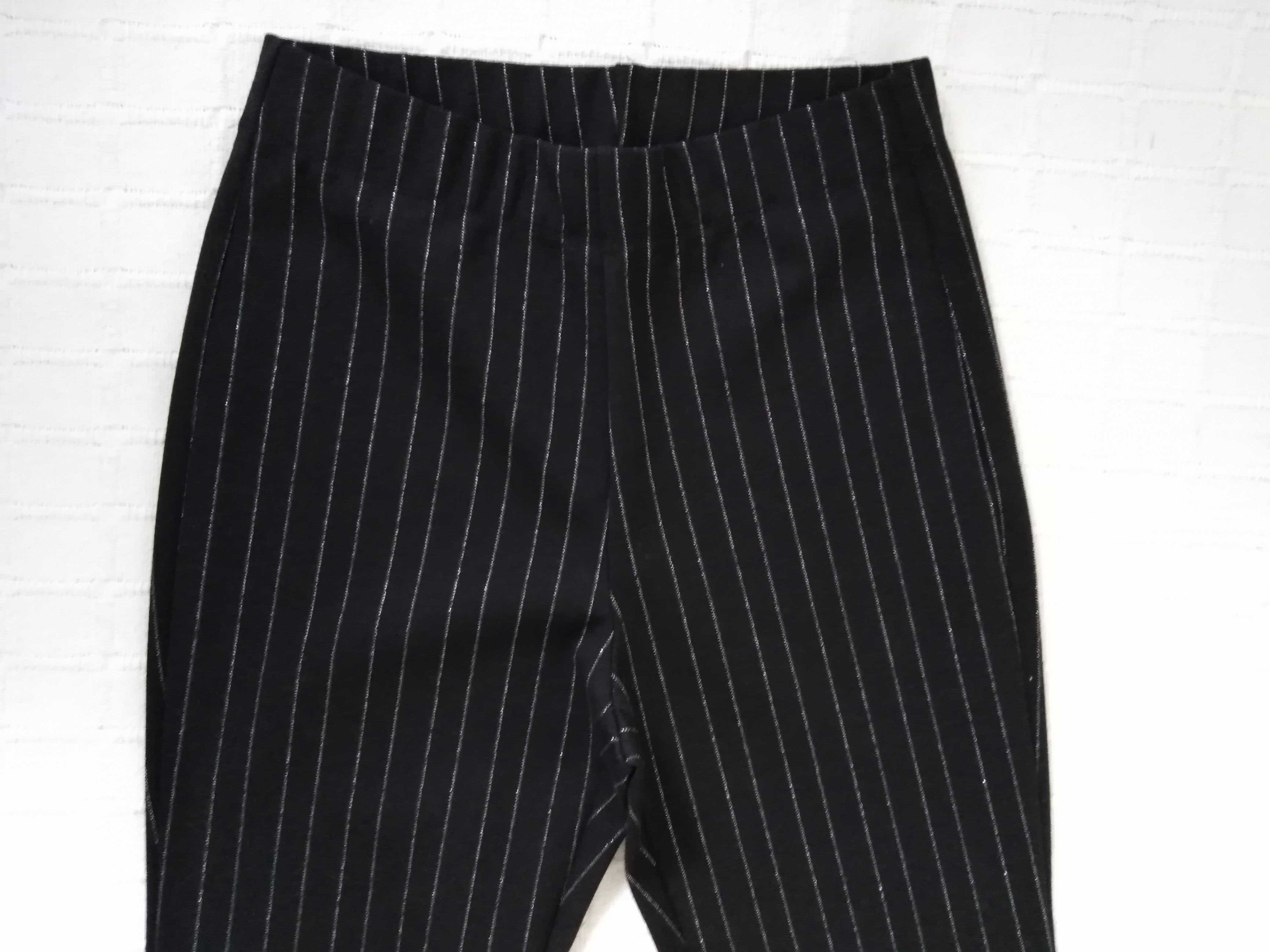 Calças Riscas Preto e Branco Calzedonia S