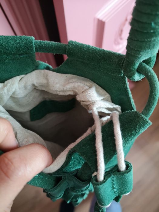 Vendo mala de camurça verde zara