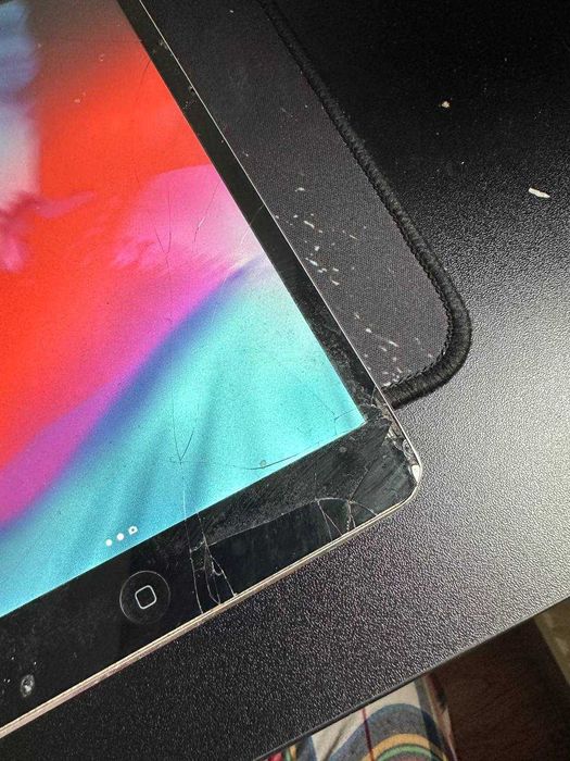 Apple iPad mini 2 16гб планшет робочий на запчастини