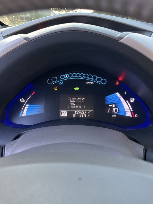 Продам NISSAN LEAF - 2012г