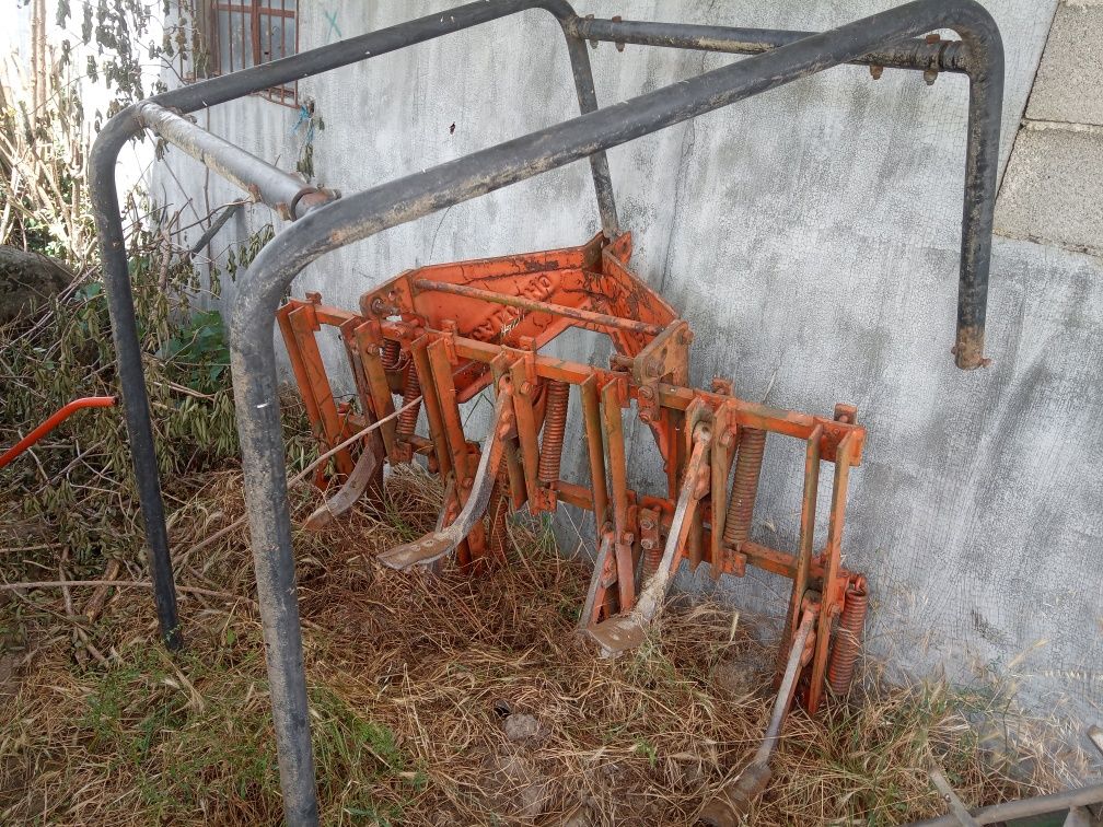 Arco proteção para tratores