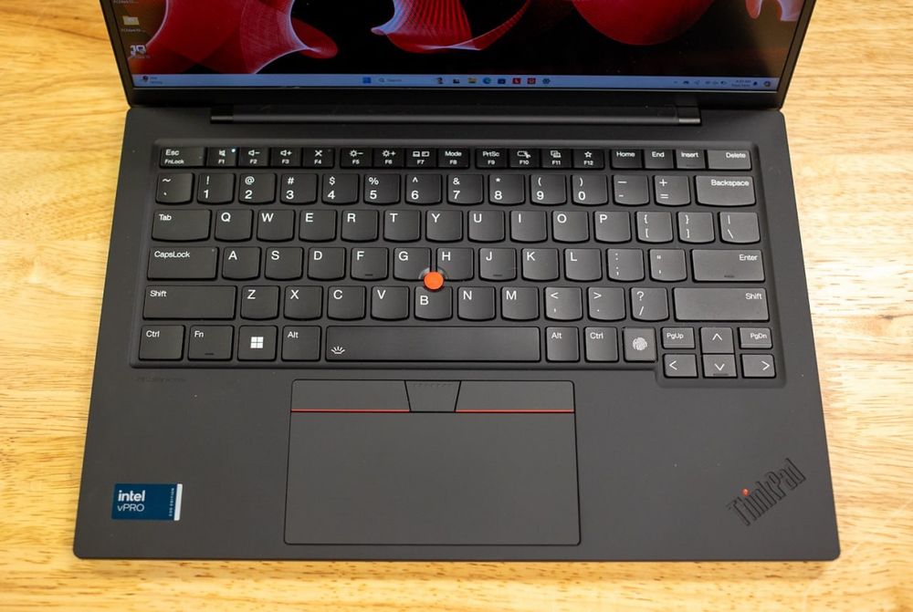 НОВИНКА!Thinkpad X1 Carbon Gen 12(i7-155U/32Гб/1Тб/FHD),гарантия.