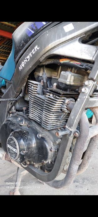 Мотор suzuki gs500e (запчастини)