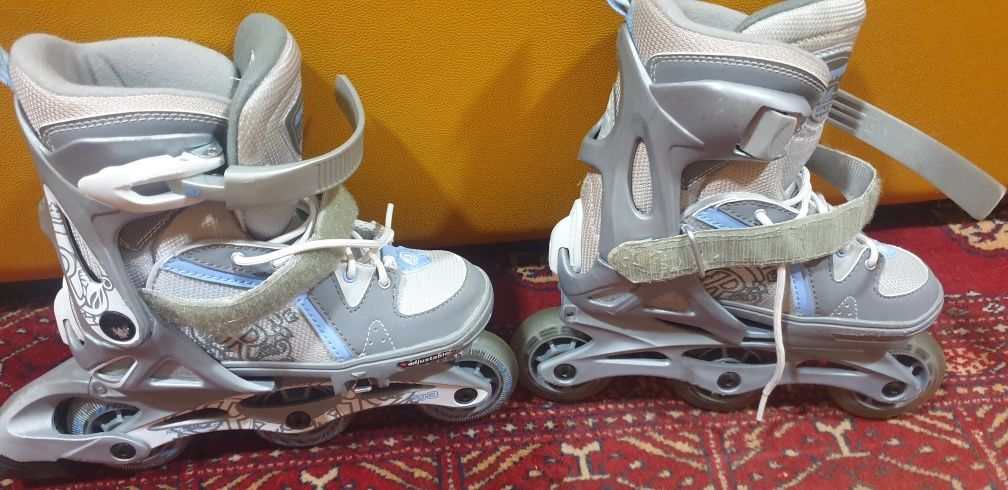 Patins em linha com pouco uso