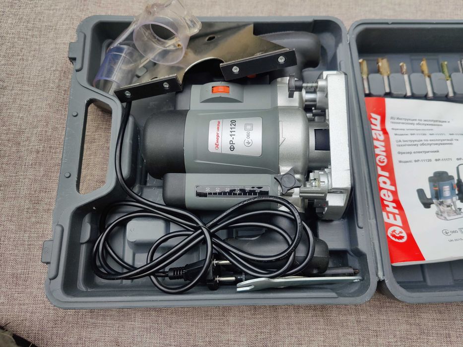 Фрезер Енергомаш ФР-11120 1200 Вт