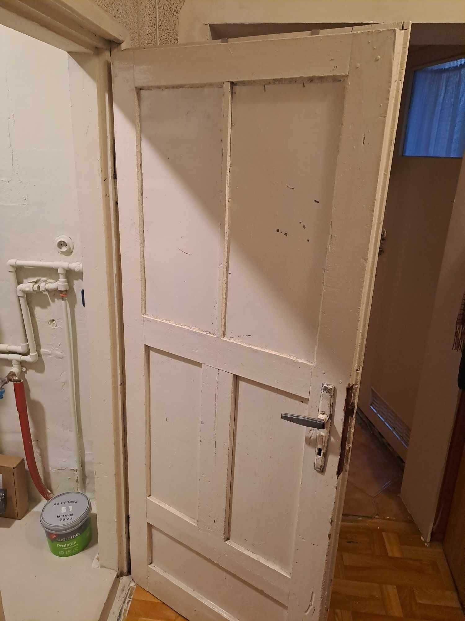 Drzwi drewniane zabytkowe stare zabytek do renowacji samo skrzydło