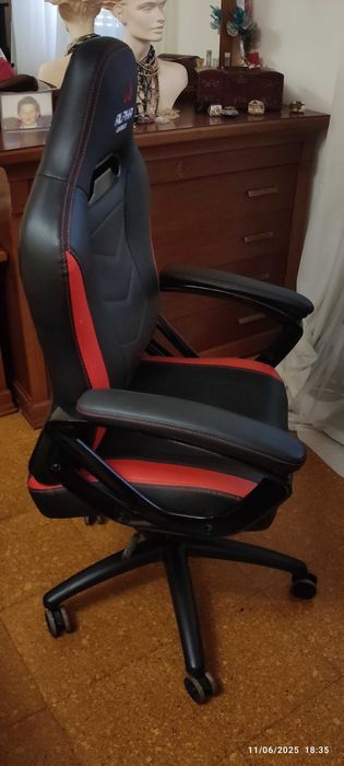 Cadeira de escritório usada estado como nova
