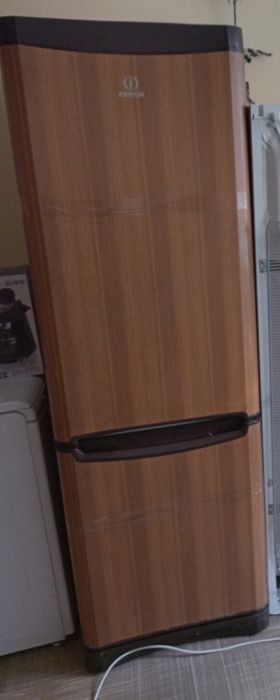 Холодильник Indesit б/у