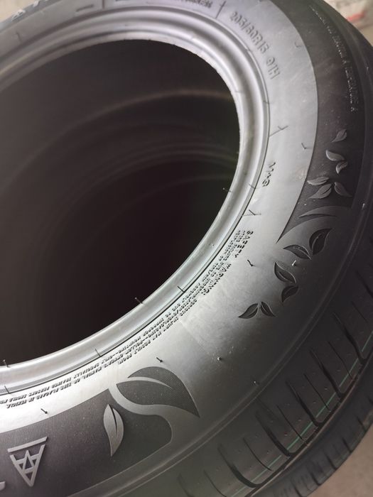 Pneus 205/60r15 Three A P326 91H