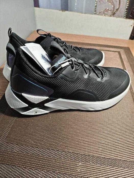 Кросівки для хлопчиків geox р.34, ст. 22см.