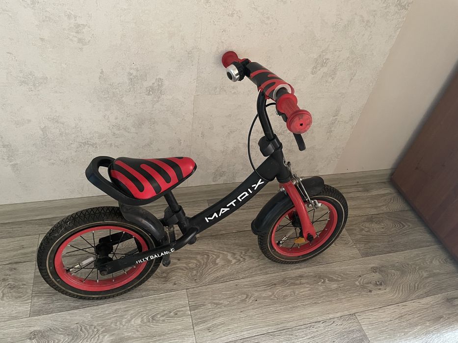 Беговел дитячий б/в