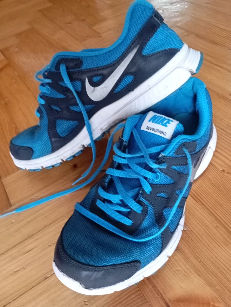 Buty sportowe Nike revolution 40
