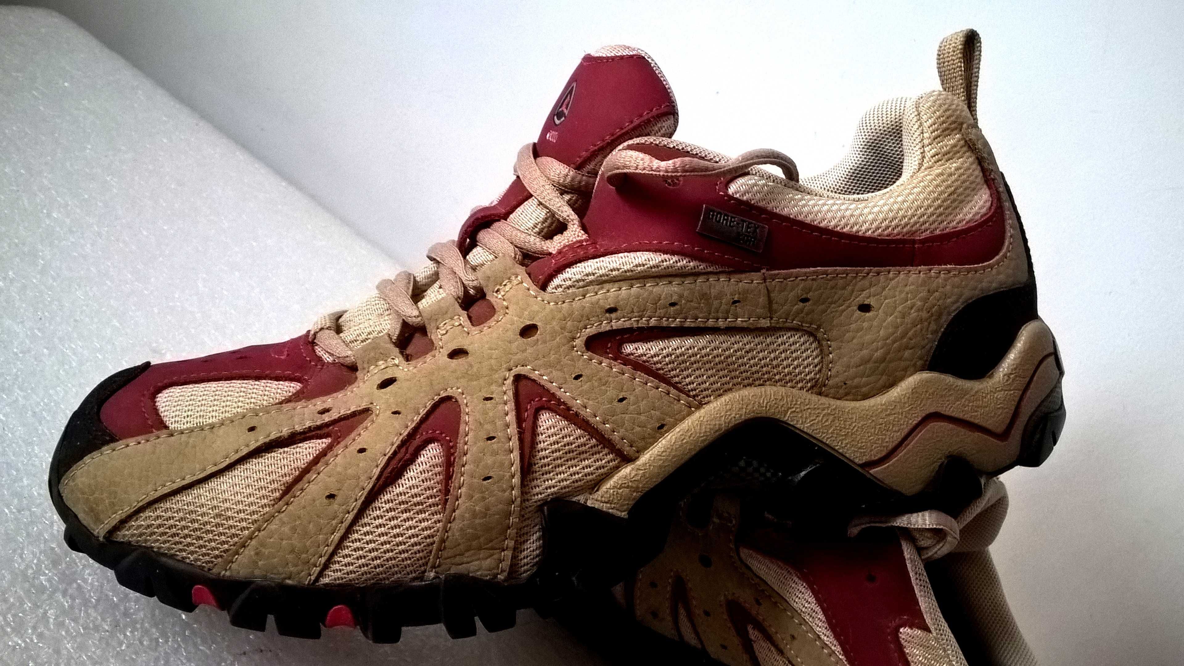 Damskie buty ECCO  Gore tex  IDEAŁ roz 39 warto