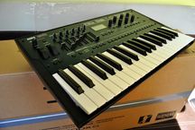 Syntezator Korg Opsix. Synteza FM. Stan sklep. Brzmienia.