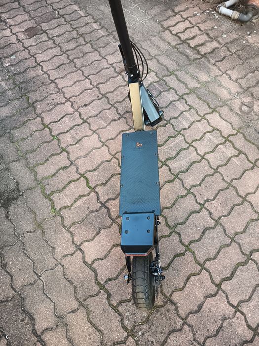Okazja sprzedam hulajnogę kukirin G2  2025 na gwarancji