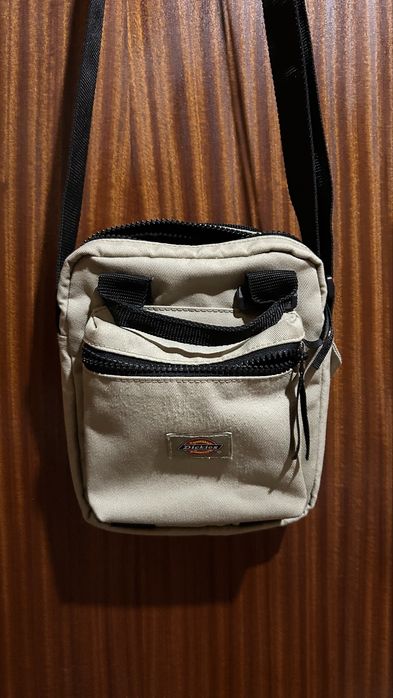 Mala tiracolo da marca Dickies
