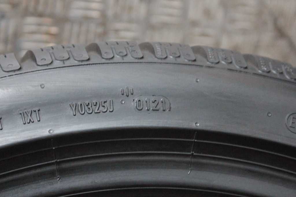 275/35/20 Pirelli P Zero Winter 275/35 R20 102W XL 2021r