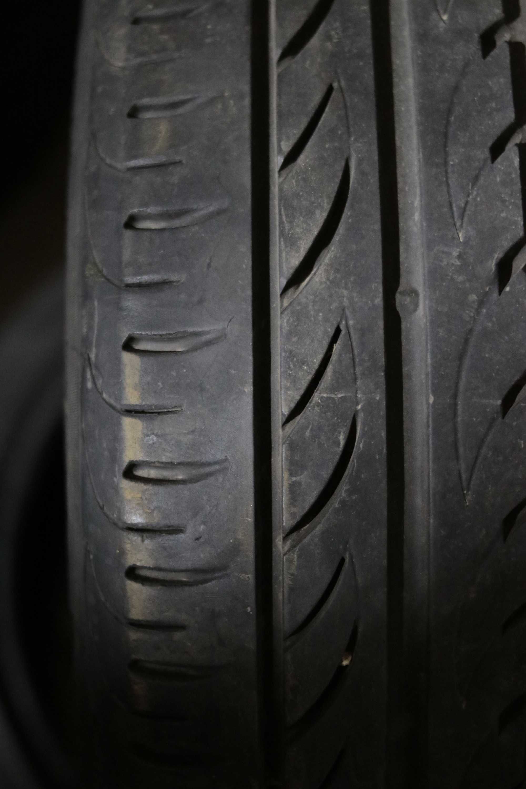 Резина Pirelli PzeroNero 255/40/R19 Лето Пара