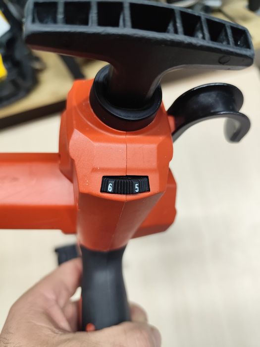Hilti CD4-22    600Ml   безщітковий акумуляторний пістолет по герметик