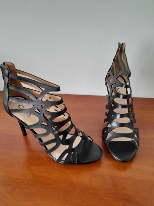 szpilki  paseczki  rozmiar  40