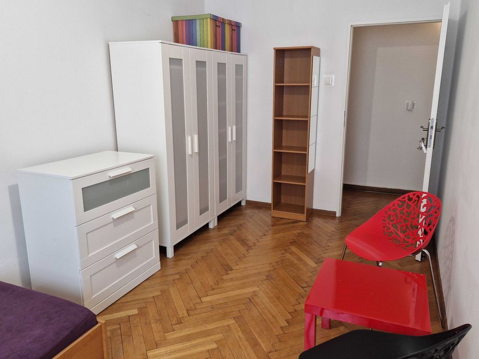 Pokój dla studentki 1 roku/ też os. pracującej - 5 min Dw PKP, Galeria