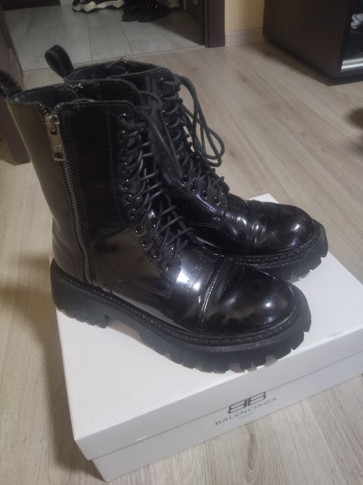 Ботинки 39 размер, состояние отличное. Кожа, лак
