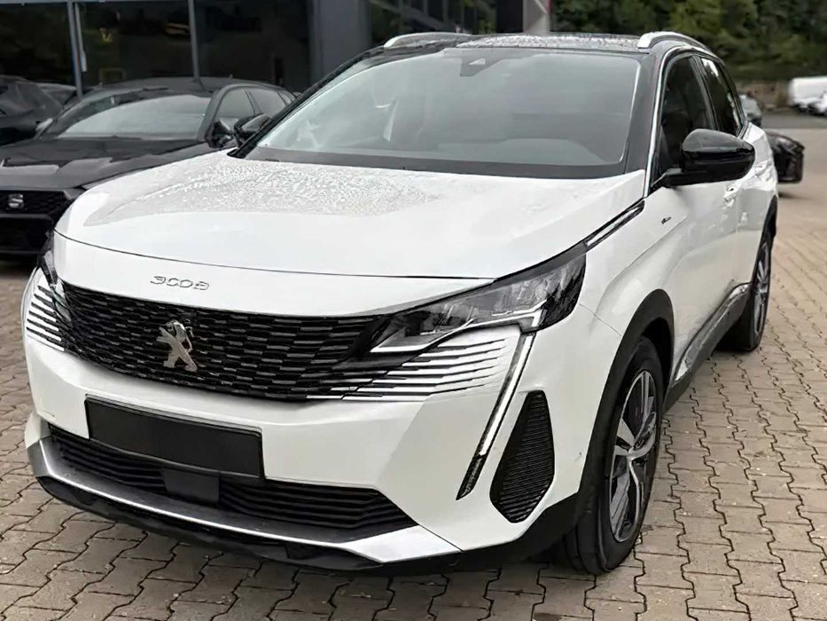 Peugeot 3008 Hybrid      2021