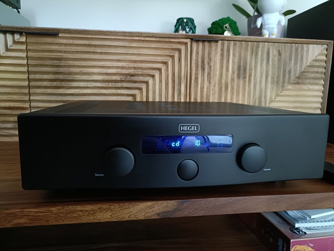 Wzmacniacz Hegel H100 fabryczny komplet